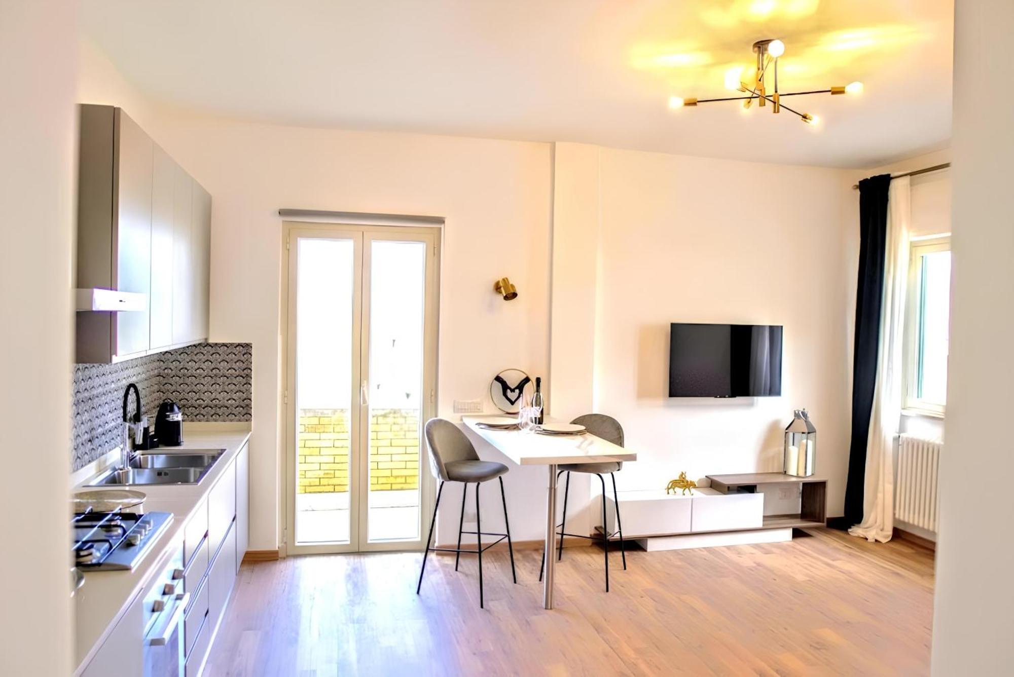 Vuel Sea View House -10 Minutes From The Airport Apartment *